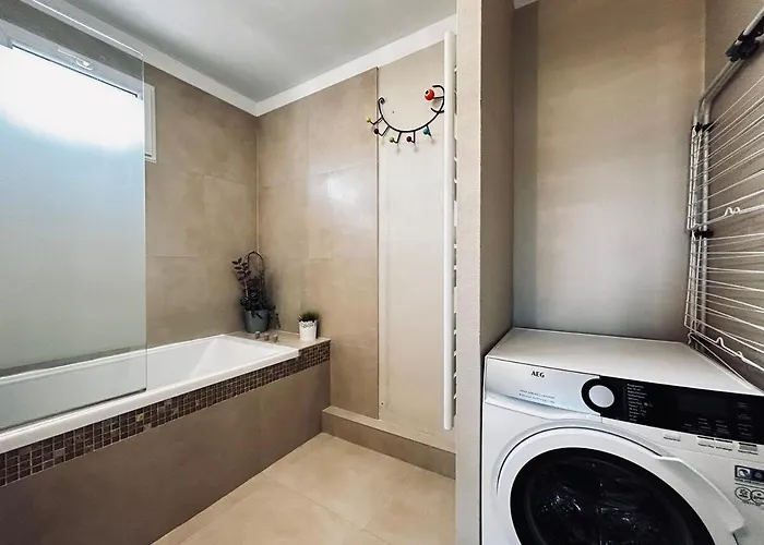 Barbatre Grand T3 Avec Parking Proche Centre-ville * Reims